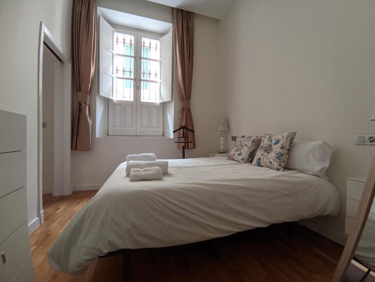 Apartamento Spinola Home Sevilla Bagian luar foto